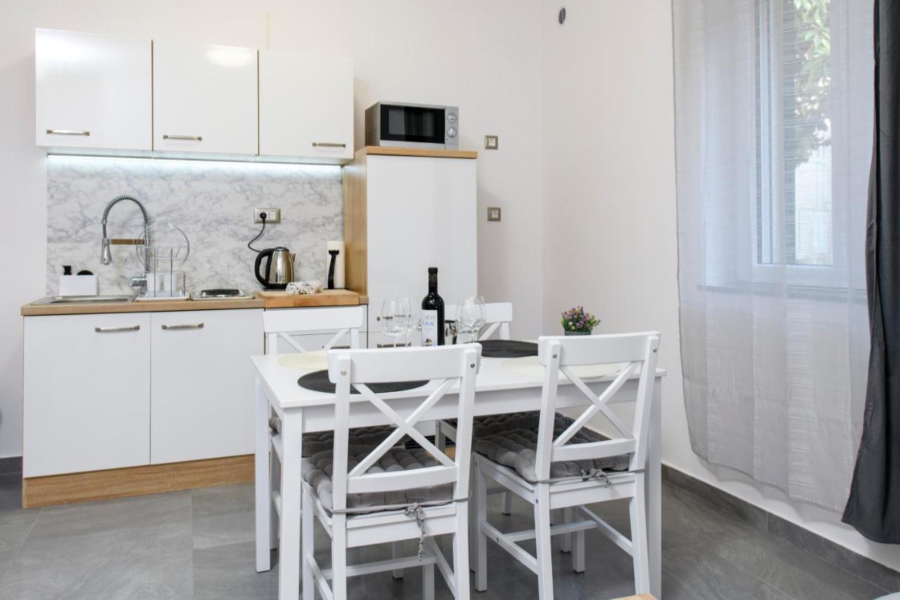 Apartment Delalle สปลิท ภายนอก รูปภาพ
