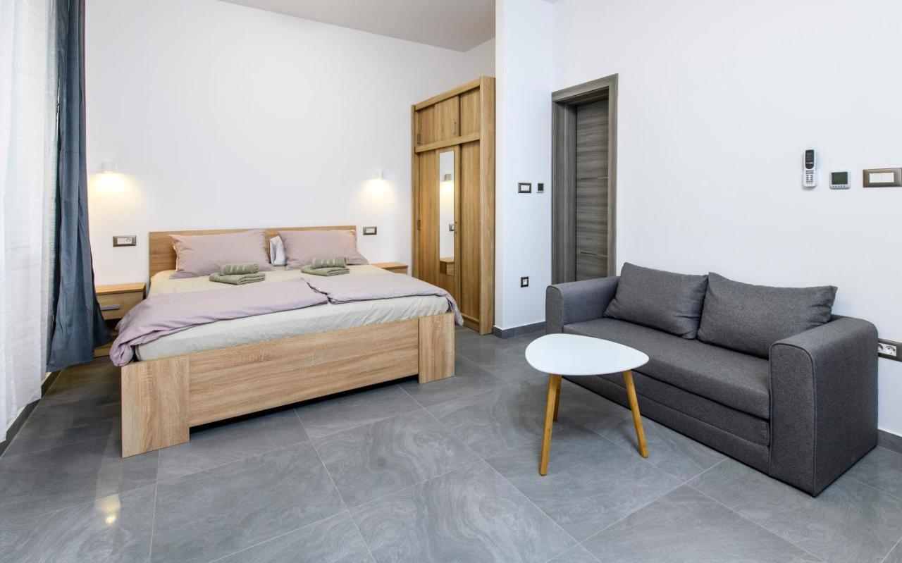 Apartment Delalle สปลิท ภายนอก รูปภาพ